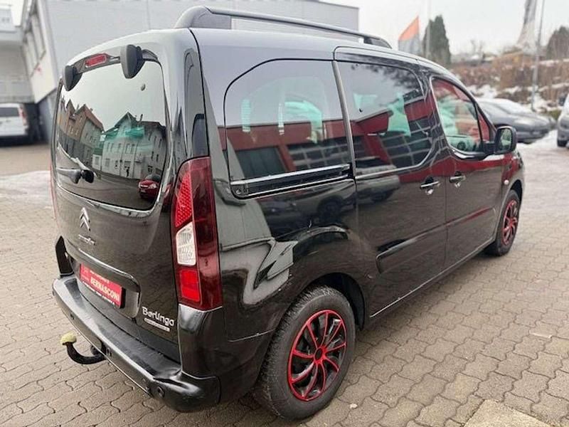 Gebraucht Citroën Berlingo Shine 120 PS (88 kW) 2016 Lack onyx schwarz Van / Kleinbus