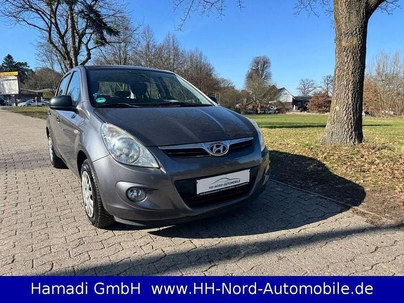Gebraucht Hyundai i20 Classic 75 PS (55 kW) 2012 Grau Kleinwagen