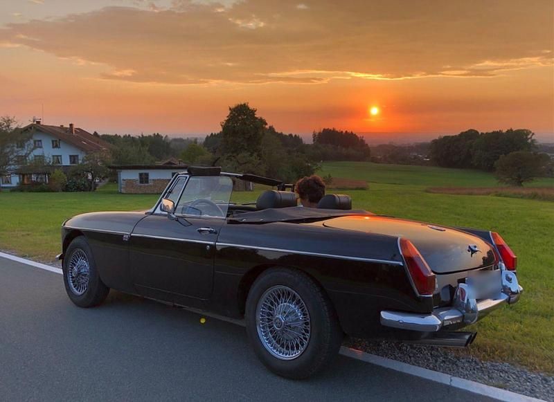 Gebraucht MG B 92 PS (67 kW) 1974 Schwarz Cabrio