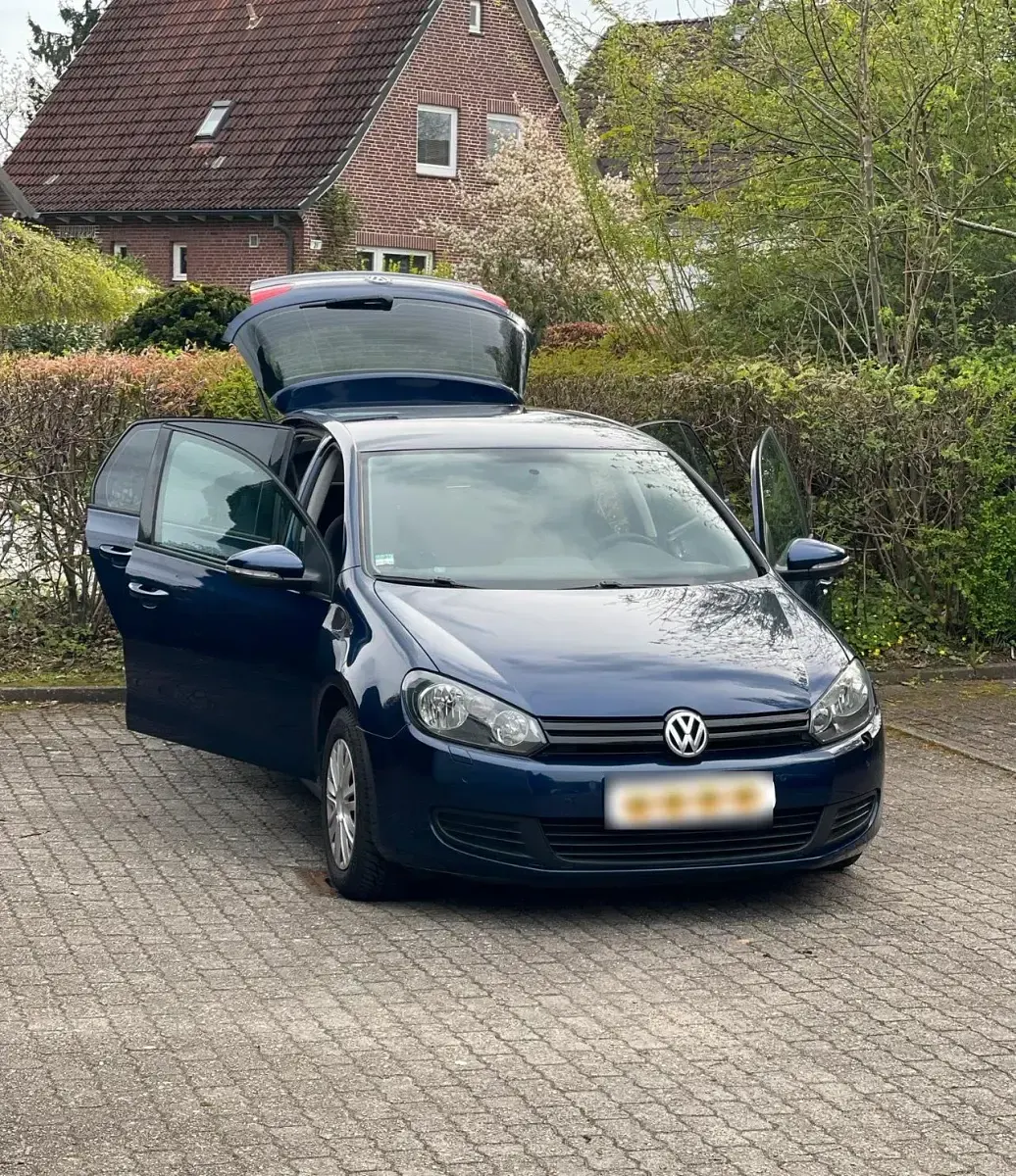 Gebraucht VW Golf VII 122 PS (89 kW) 2012 Blau Limousine
