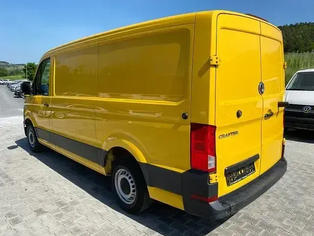 Gebraucht VW Crafter 140 PS (102 kW) 2019 Gelb (ginstergelb r1032/) Van