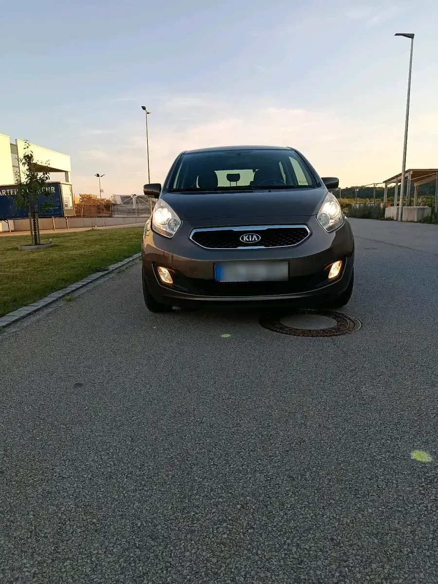 Gebraucht Kia Venga Best 90 PS (66 kW) 2014 Braun Kleinwagen