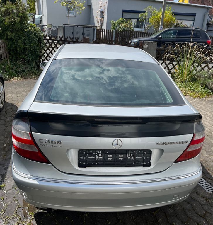 Silber Gebraucht 2004 Mercedes C200 Coupé | 1.190 € (Fairer Preis) - Bild 1/4