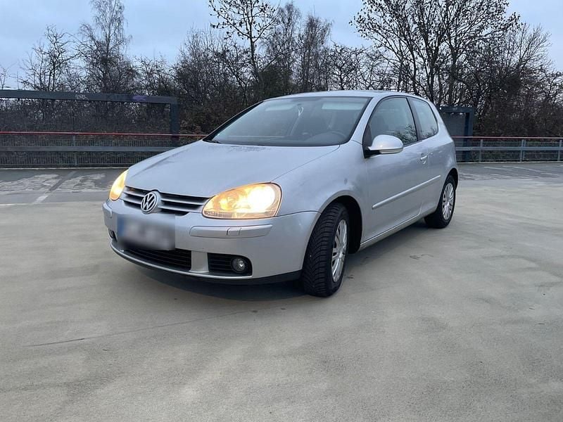 Silber Gebraucht 2007 VW Golf Limousine | 2.100 € (Guter Preis) - Bild 1/4