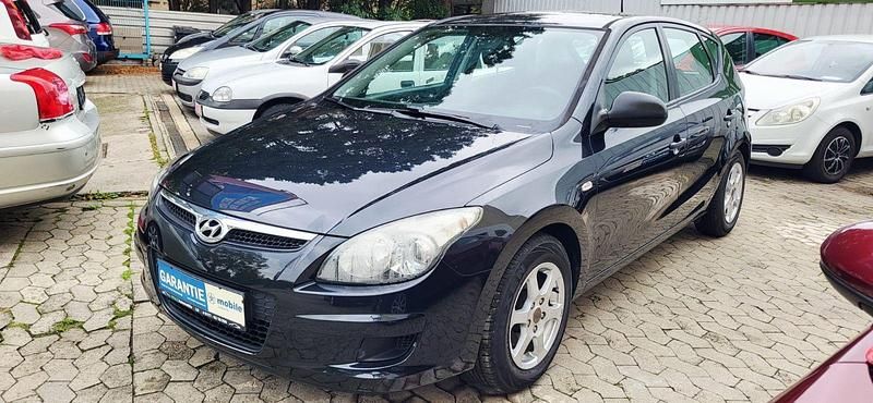 Schwarz Gebraucht 2010 Hyundai i30 Edition+ Kombi | 4.350 € (Fairer Preis) - Bild 1/4