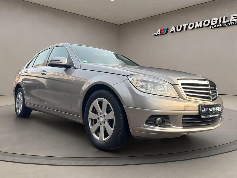 Gebraucht Mercedes C180 Elegance 156 PS (114 kW) 2009 Grau Limousine