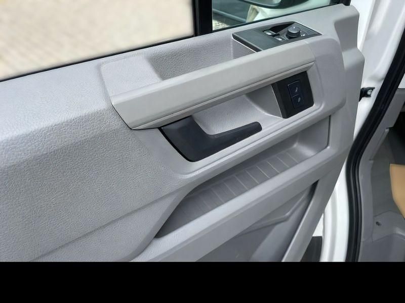 Gebraucht VW Crafter 102 PS (75 kW) 2023 Weiß Van