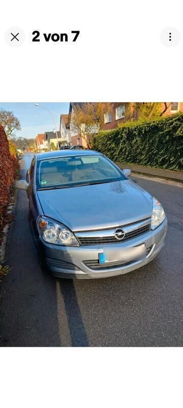 Grau Gebraucht 2005 Opel Astra GTC Kleinwagen | 1.250 € (Fairer Preis) - Bild 1/4
