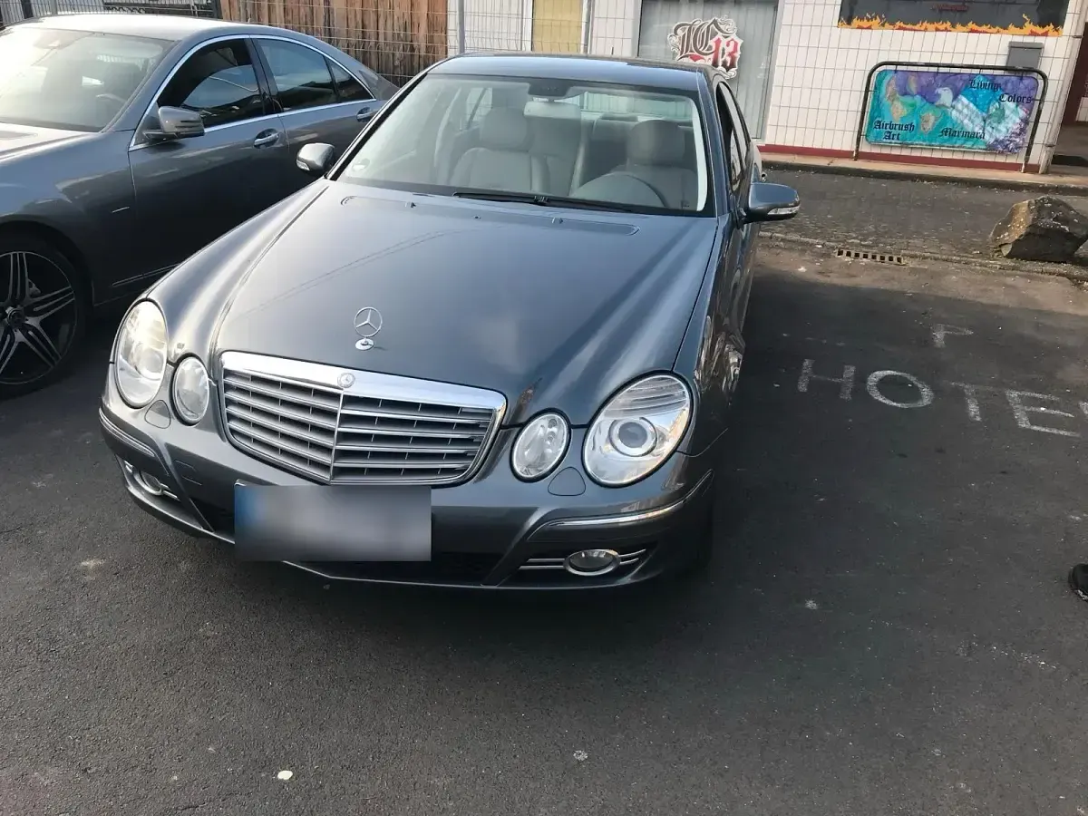 Brugt Mercedes E230 204 HK (150 kW) 2008 Grå Sedan