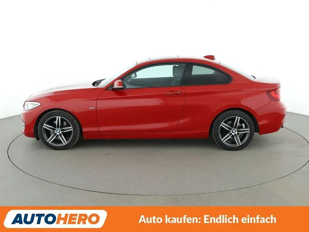Gebraucht BMW 220 Sport Line 184 PS (135 kW) 2017 Rot Coupé