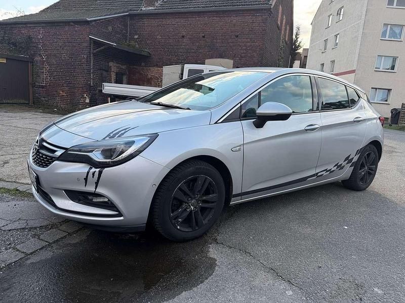 Gebraucht Opel Astra Dynamic 160 PS (117 kW) 2018 Limousine