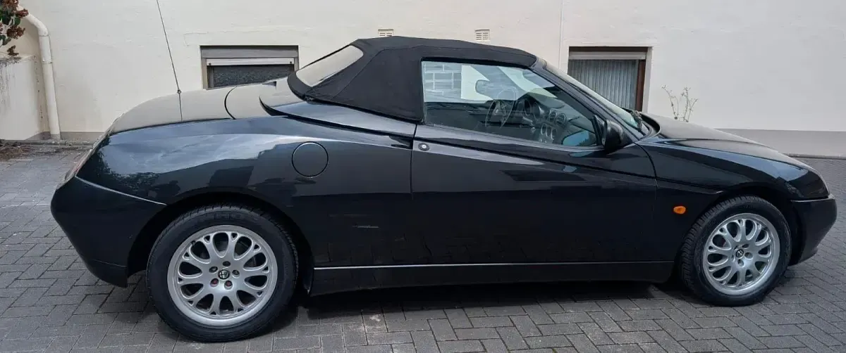 Gebraucht Alfa Romeo Spider 155 PS (114 kW) 2000 Schwarz Cabrio