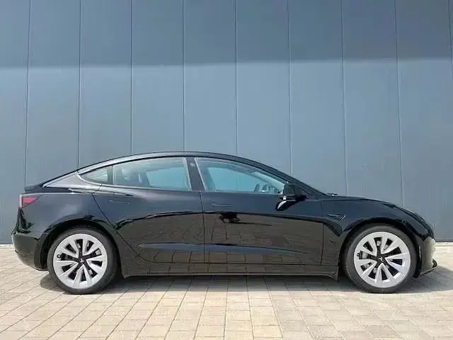 Usata Tesla Model 3 Standard Range Plus 77 kW (105 CV) 2022 Nero Berlina