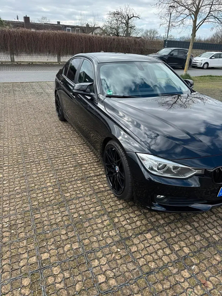 Usata BMW 320 184 CV (135 kW) 2014 Nero Berlina