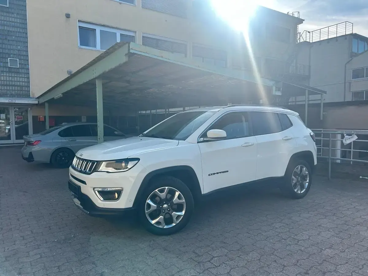 Gebraucht Jeep Compass Limited 140 PS (102 kW) 2018 Weiß SUV