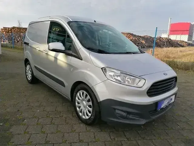 Używany Ford Transit Trend 95 KM (69 kW) 2018 Srebrny Van