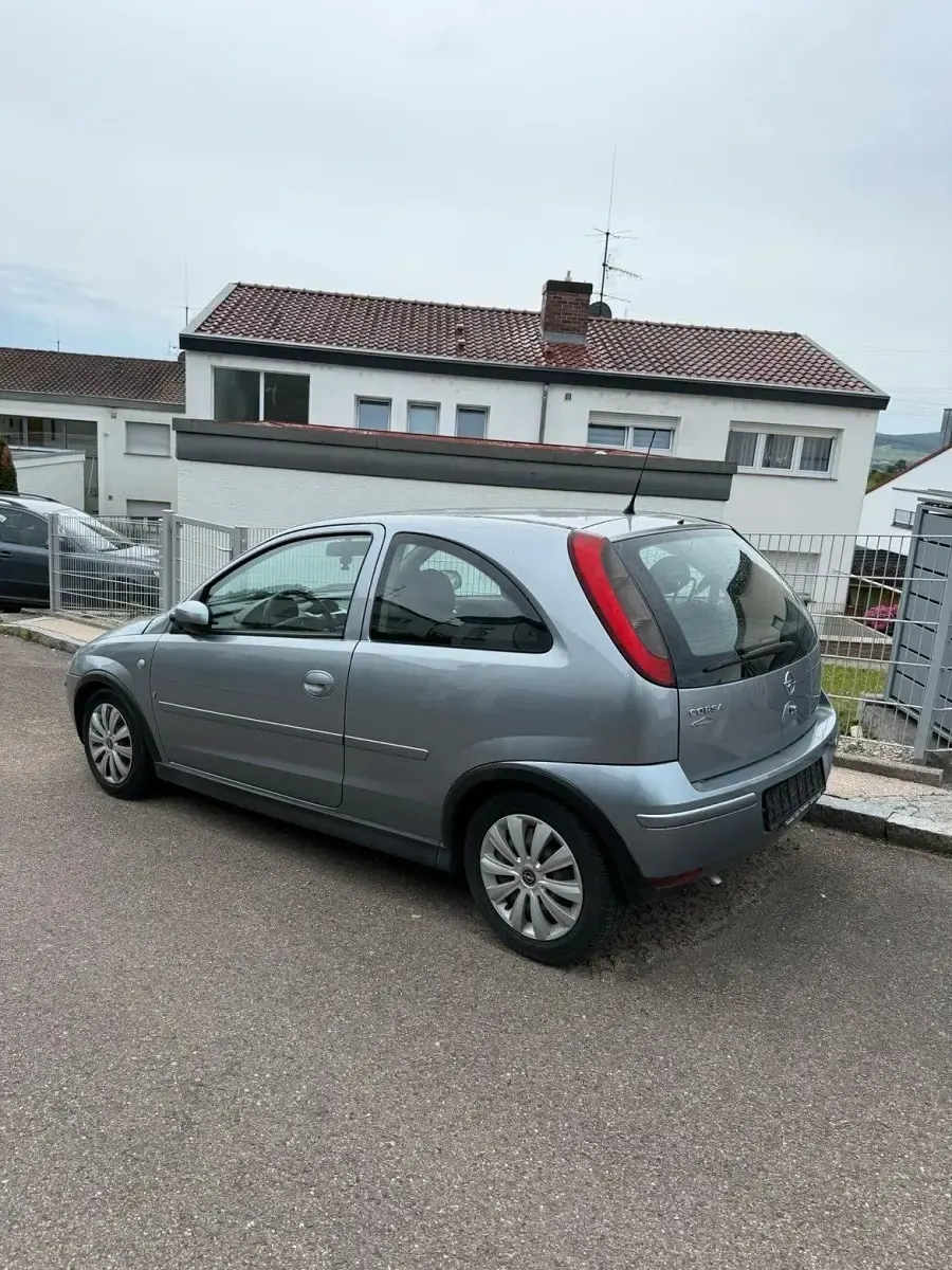Gebraucht Opel Corsa 60 PS (44 kW) 2005 Grau Kleinwagen
