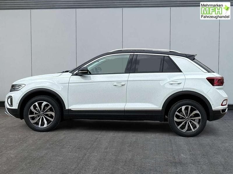 Neu VW T-Roc 150 PS (110 kW) 2025 Purewhite mit dachfarbe in... SUV