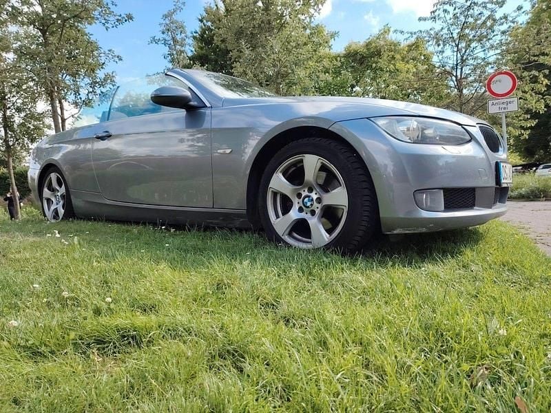 Gebraucht BMW 320 Cabriolet Sport Line 177 PS (130 kW) 2010 Grau Cabrio