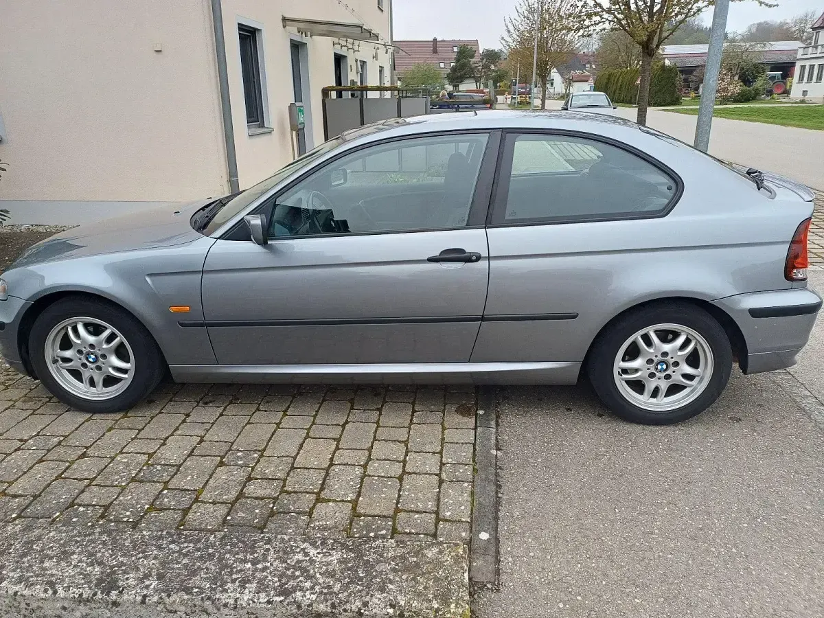 Gebraucht BMW 316 116 PS (85 kW) 2004 Silber Limousine