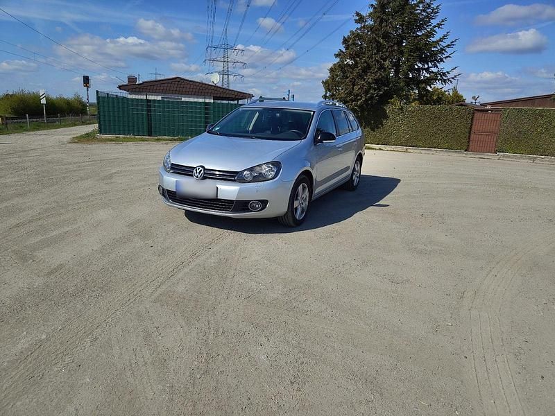 Gebraucht VW Golf VII Style 140 PS (102 kW) 2012 Silber Kombi