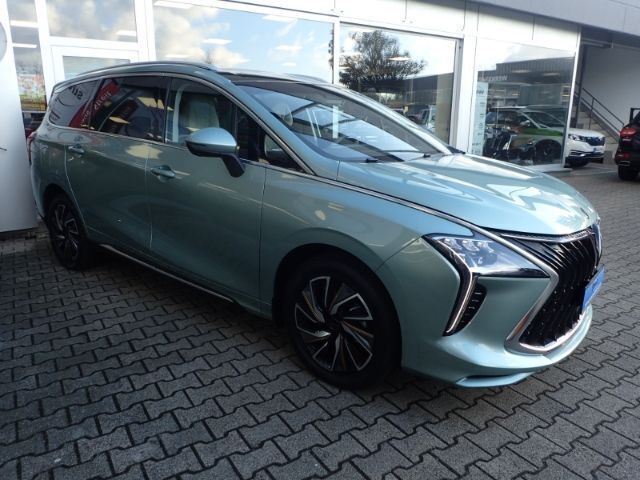 Neu DFSK Forthing 4 177 PS (130 kW) 2025 Grün Van / Kleinbus