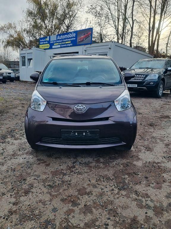 Gebraucht Toyota iQ Basis 68 PS (50 kW) 2009 Kleinwagen