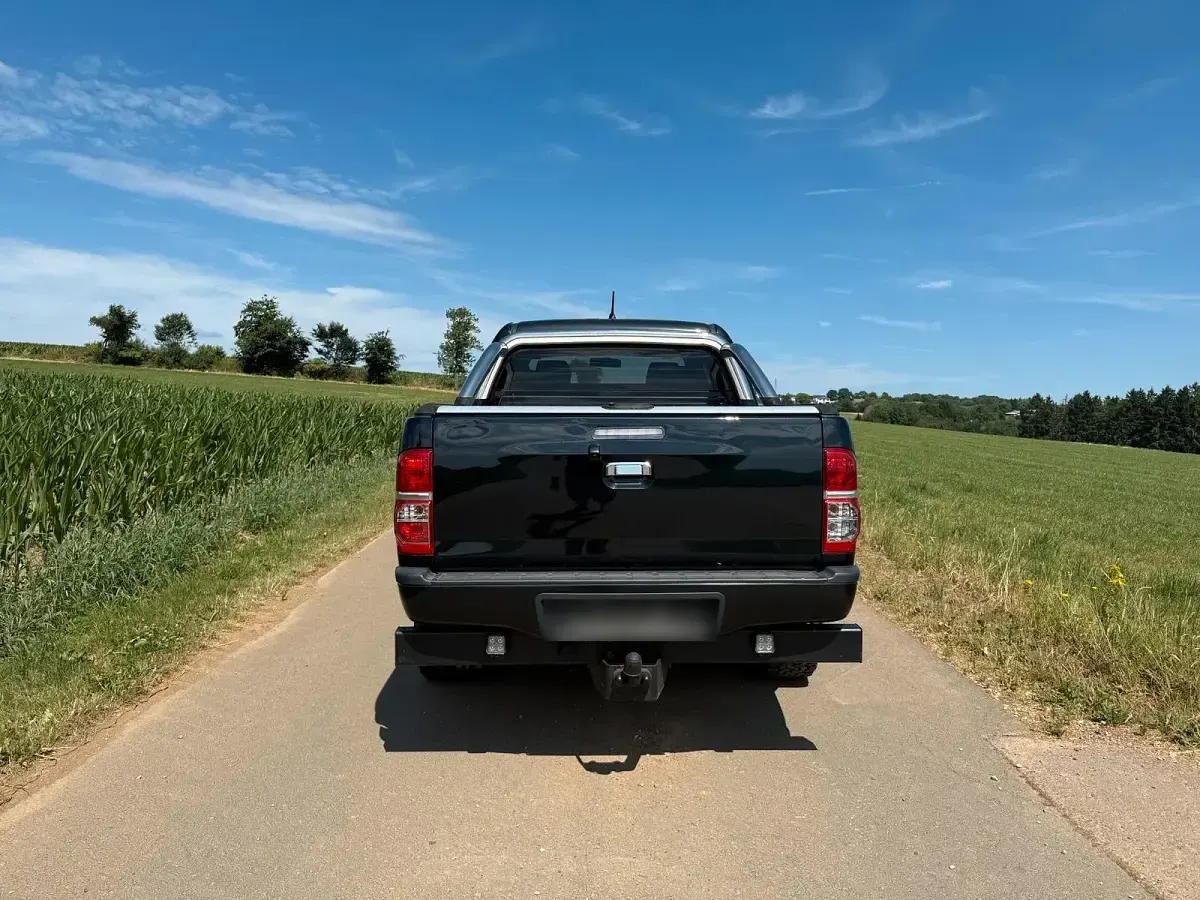 Gebraucht Toyota HiLux Executive 171 PS (125 kW) 2012 Schwarz Pickup