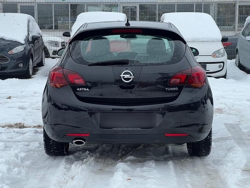 Gebraucht Opel Astra 179 PS (131 kW) 2010 Schwarz Limousine