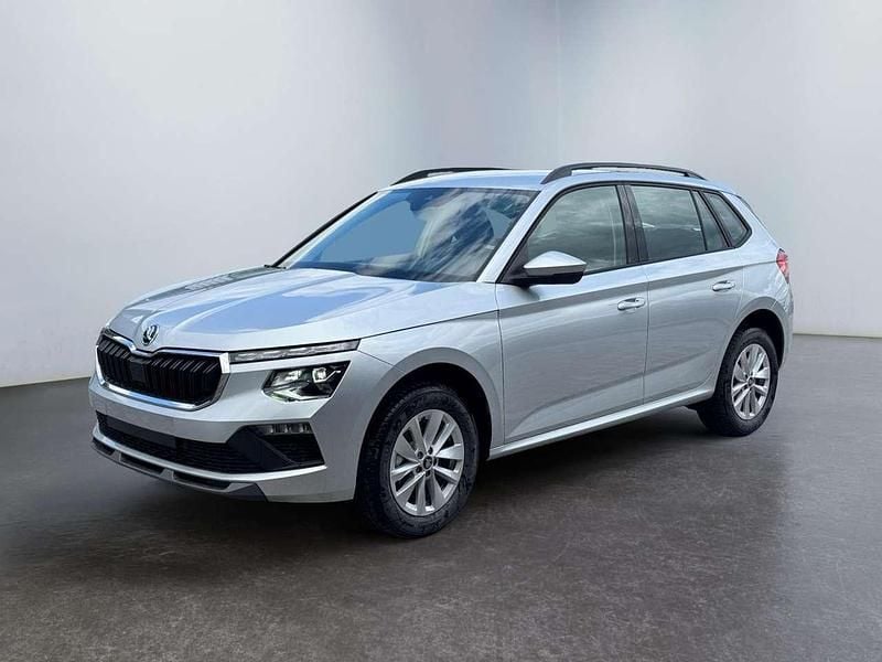 Brilliant silber Neu 2025 Skoda Kamiq Drive SUV | 25.920 € (Guter Preis) - Bild 1/4