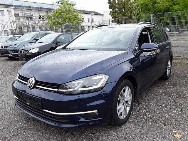 Atlantik blue metallic (metallic) Gebraucht 2020 VW Golf VII Comfortline Kombi | 22.790 € (Fairer Preis) - Bild 1/4