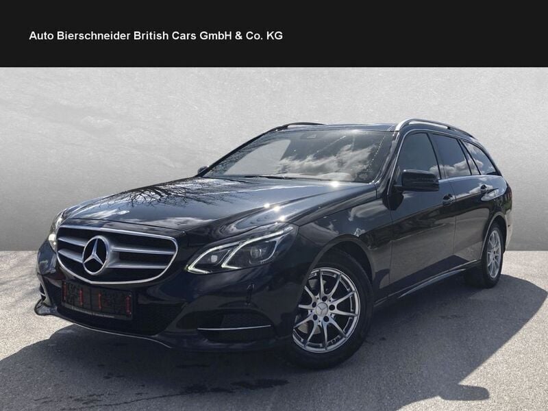 Schwarz Gebraucht 2015 Mercedes E200 Avantgarde Kombi | 13.950 € (Superpreis) - Bild 1/4