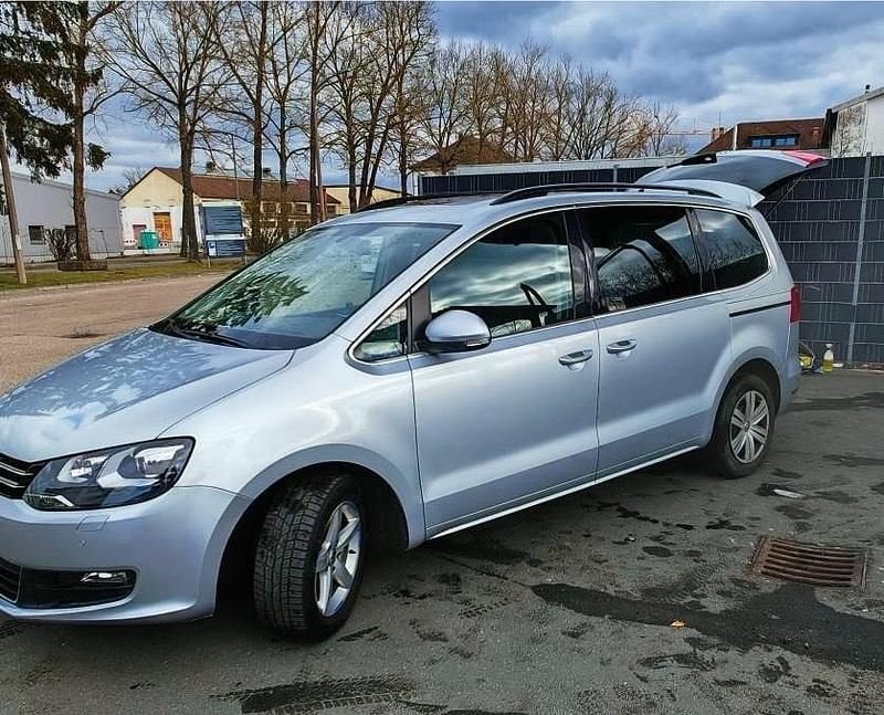 Gebraucht VW Sharan Comfortline 140 PS (102 kW) 2015 Silber Van / Kleinbus