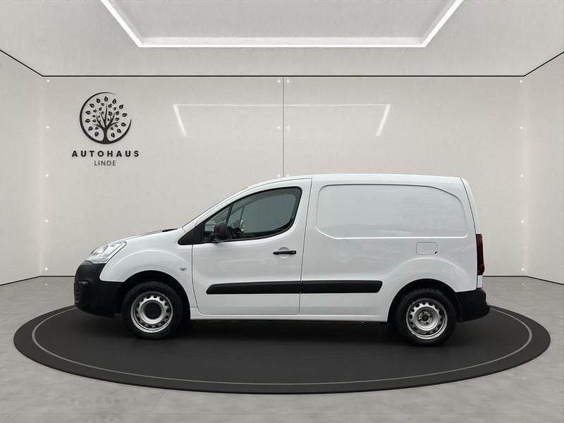 Gebraucht Peugeot Partner Premium 99 PS (72 kW) 2017 Weiß Van / Kleinbus