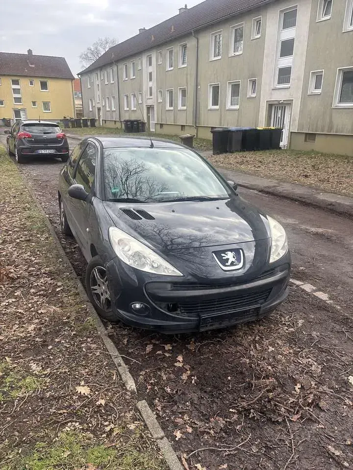 Gebraucht Peugeot 206 Basis 60 PS (44 kW) 2009 Grau Kleinwagen