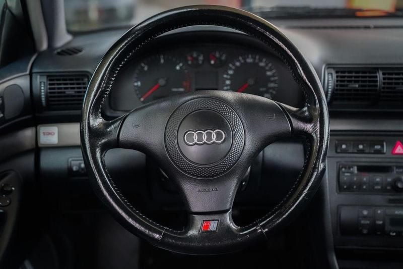 Gebraucht Audi A4 116 PS (85 kW) 2000 Grau Limousine