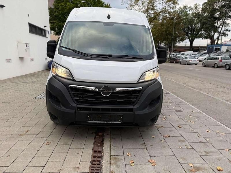 Casablancaweiss/glacier/arctic Gebraucht 2022 Opel Movano Edition Van / Kleinbus | 14.850 € (Fairer Preis) - Bild 1/4