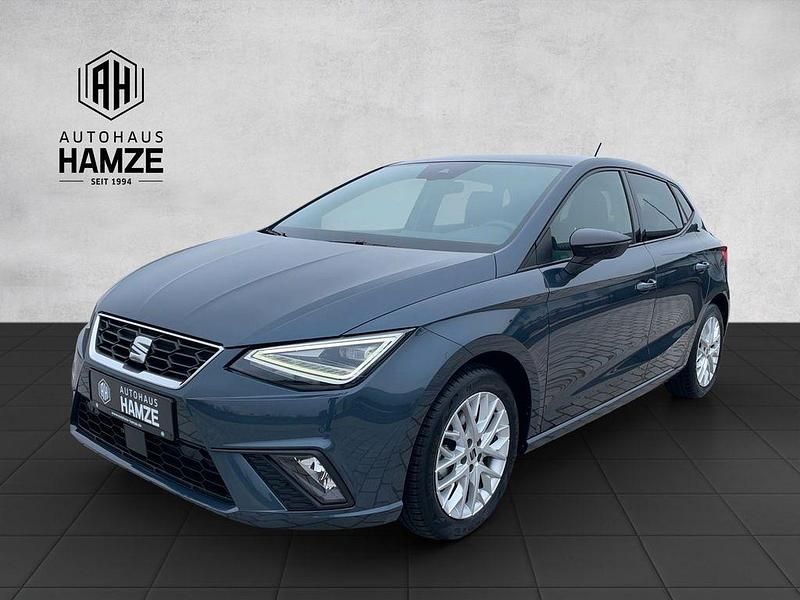 Grau Gebraucht 2024 Seat Ibiza FR-Line Limousine | 21.890 € (Fairer Preis) - Bild 1/4