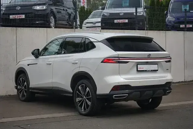 Gebraucht MG HS Luxury 170 PS (125 kW) 2025 Weiß SUV