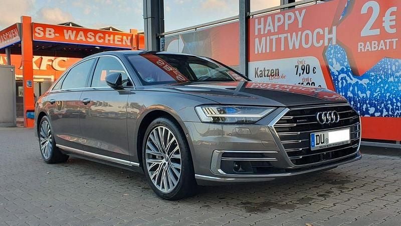 Grau Gebraucht 2019 Audi A8L Ambiente Limousine | 49.900 € (Etwas zu teuer) - Bild 1/4