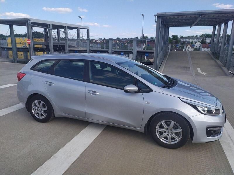Silber Gebraucht 2016 Kia Ceed Kombi | 5.300 € (Superpreis) - Bild 1/4