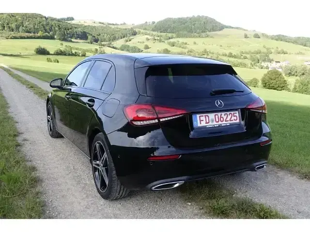 Gebraucht Mercedes A160 Business 109 PS (80 kW) 2019 Schwarz Kleinwagen
