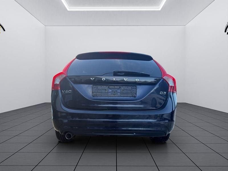 Gebraucht Volvo V60 150 PS (110 kW) 2017 Blau Kombi