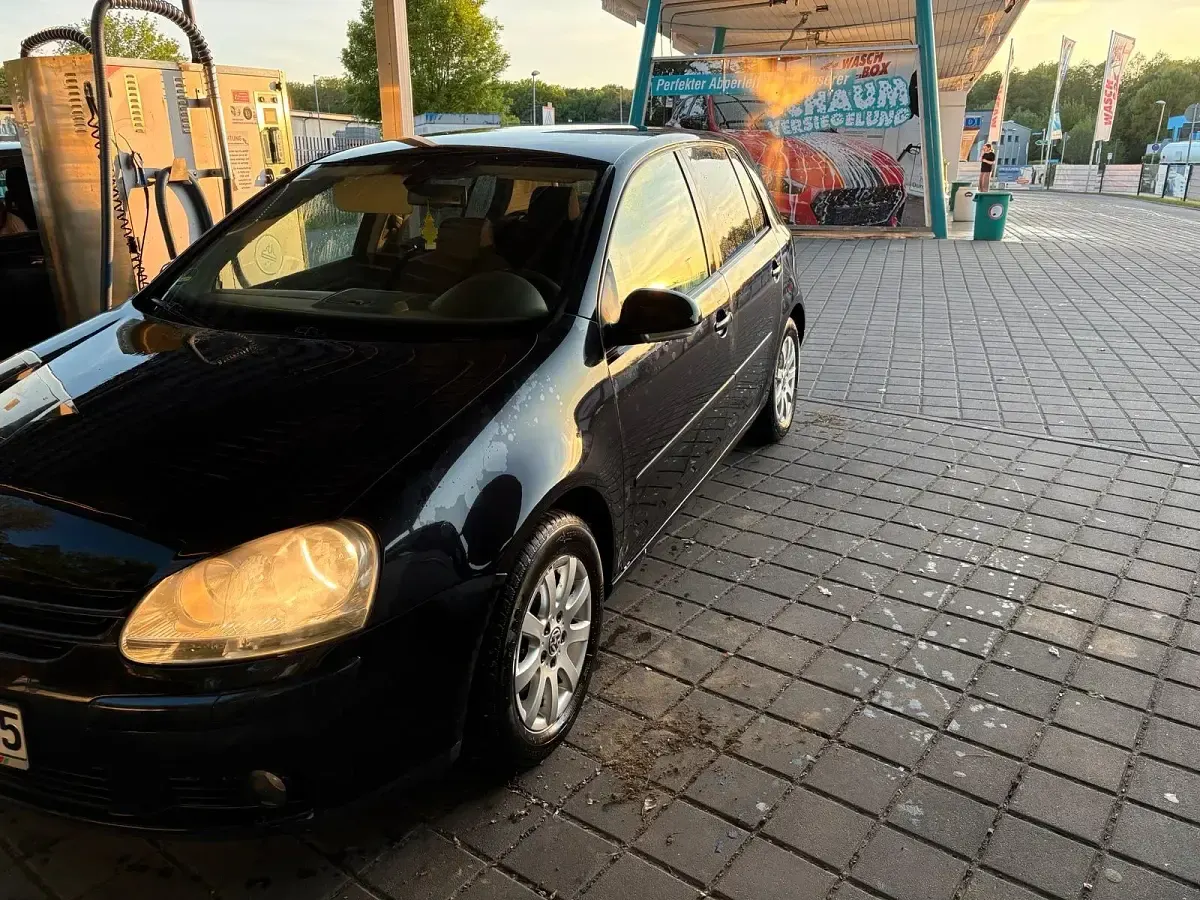 Gebraucht VW Golf V 116 PS (85 kW) 2004 Schwarz Kleinwagen