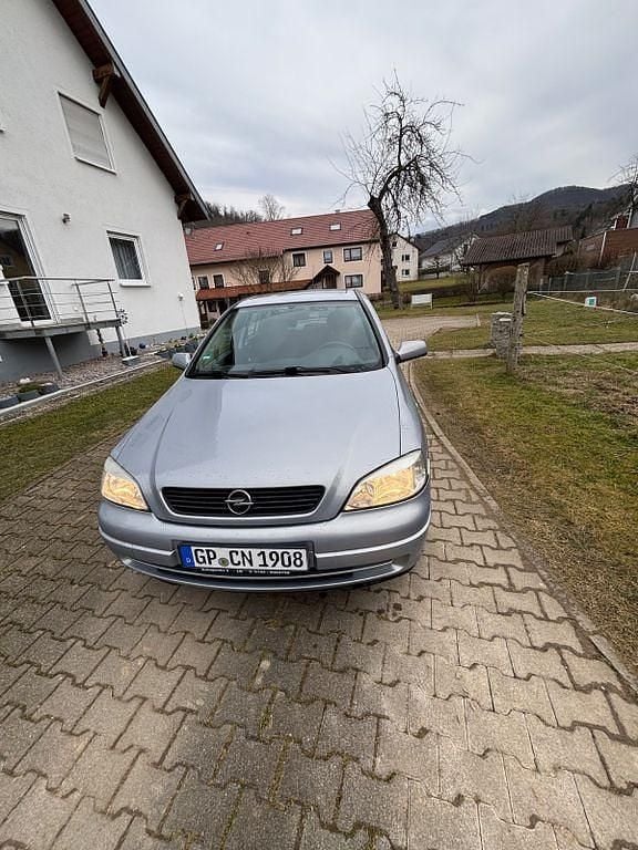 Gebraucht Opel Astra Comfort 101 PS (74 kW) 2000 Silber Limousine