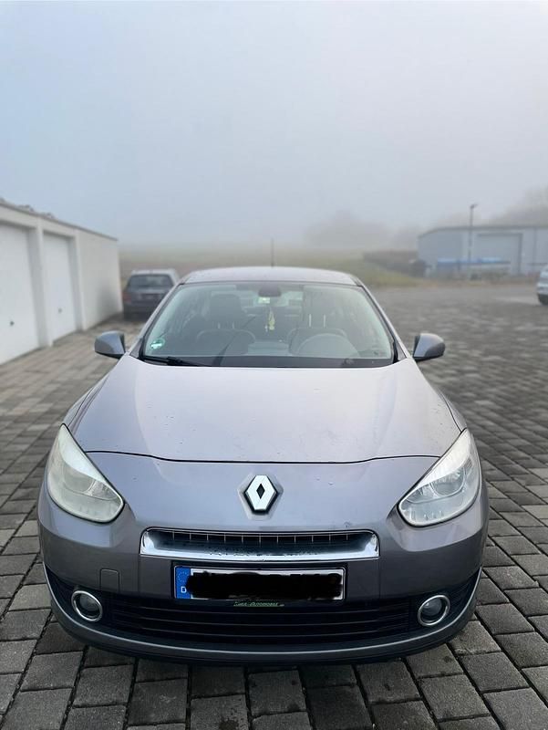 Gebraucht Renault Fluence 140 PS (102 kW) 2011 Gold Limousine