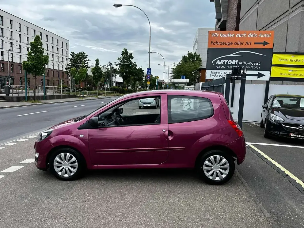 Gebraucht Renault Twingo Expression 75 PS (55 kW) 2013 Fuchsiaviolett Kleinwagen