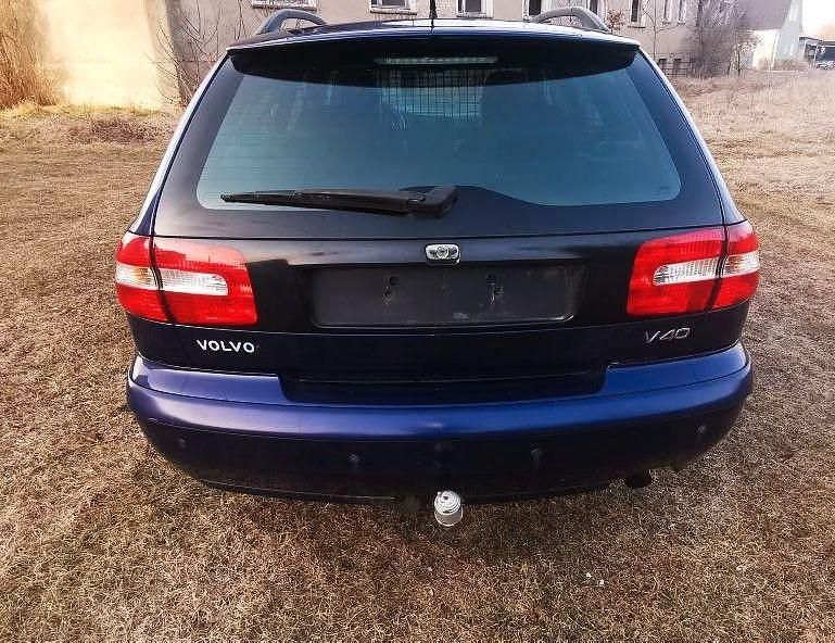 Gebraucht Volvo V40 122 PS (89 kW) 2003 Blau Kombi