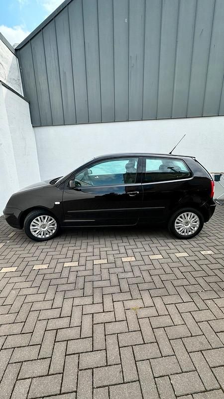 Gebraucht VW Polo 80 PS (58 kW) 2003 Schwarz Kleinwagen