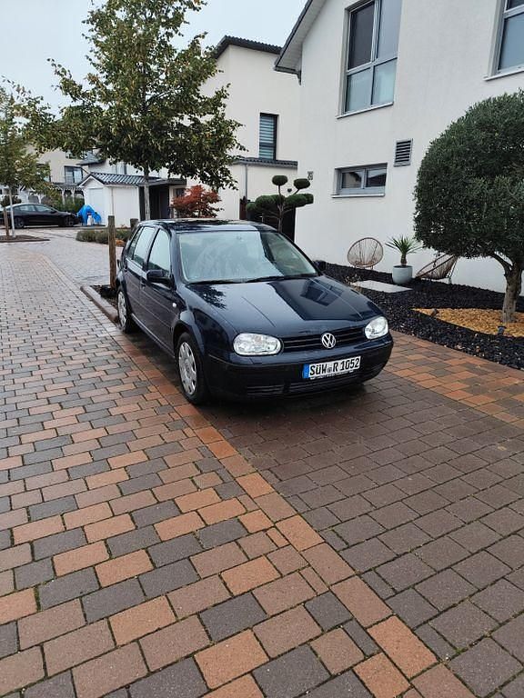 Blau Gebraucht 1998 VW Golf IV Comfortline Limousine | 500 € (Superpreis) - Bild 1/4